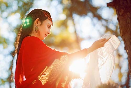 Đông cung – Phỉ Ngã Tư Tồn